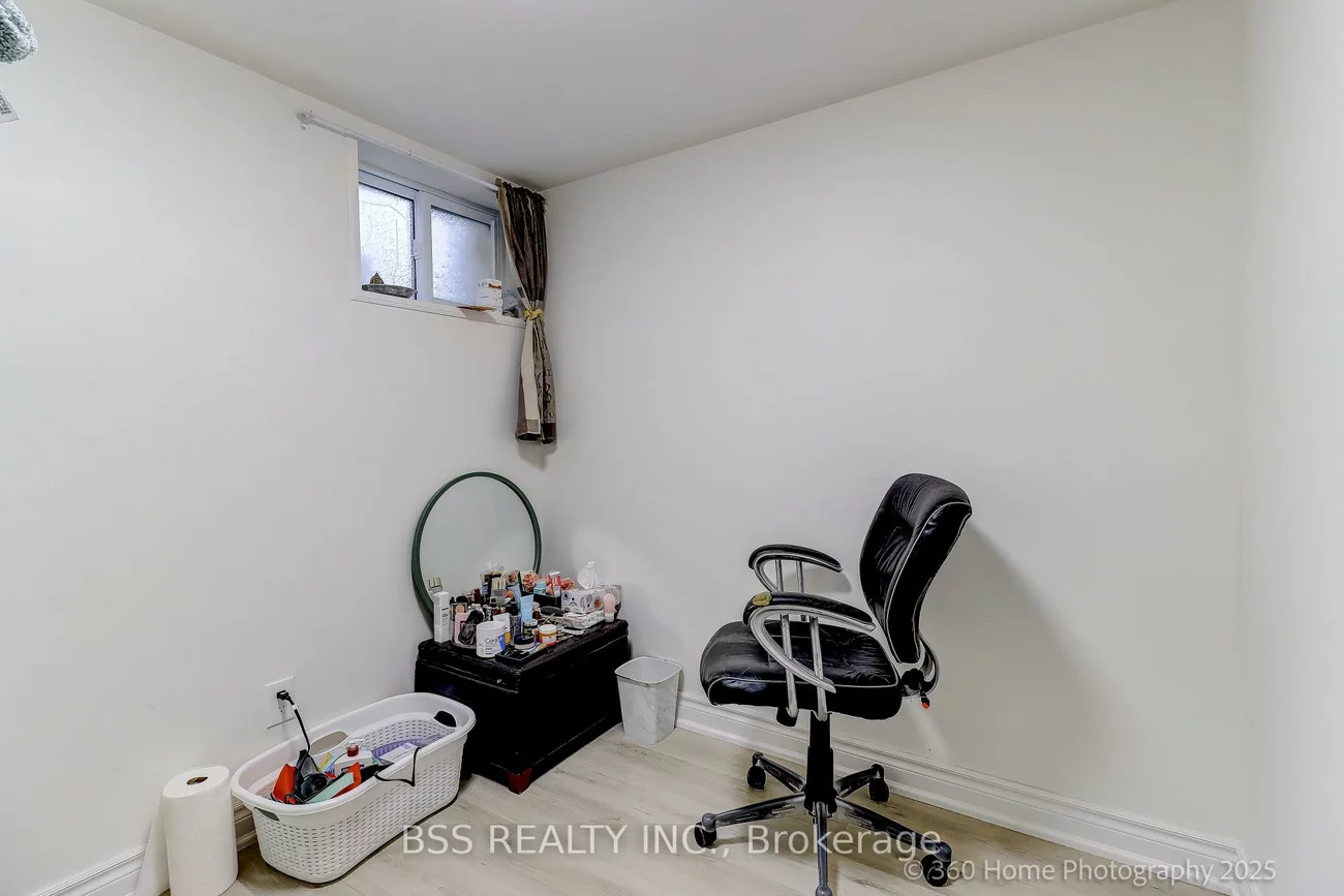 35, Waldock, West Hill, Toronto