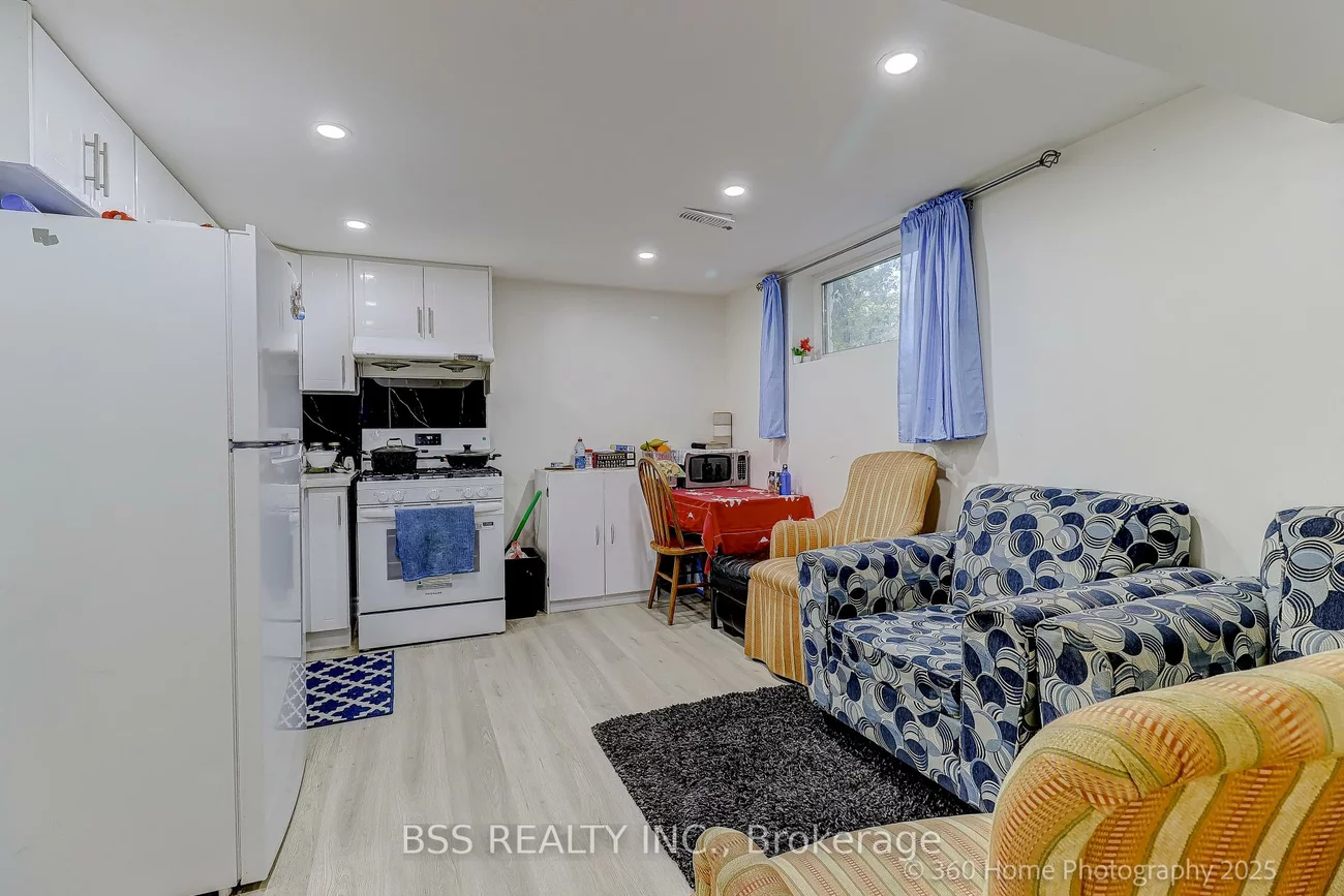 35, Waldock, West Hill, Toronto