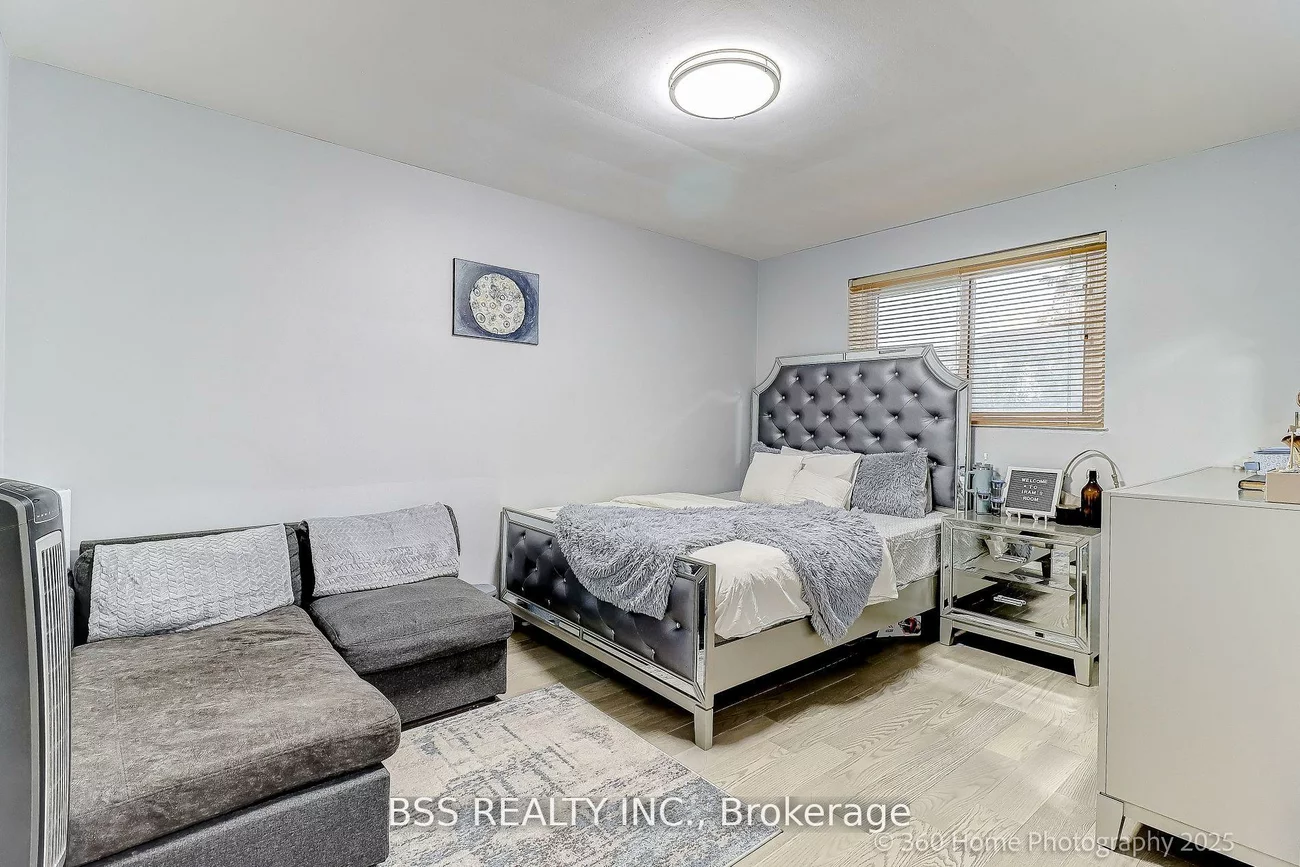 35, Waldock, West Hill, Toronto