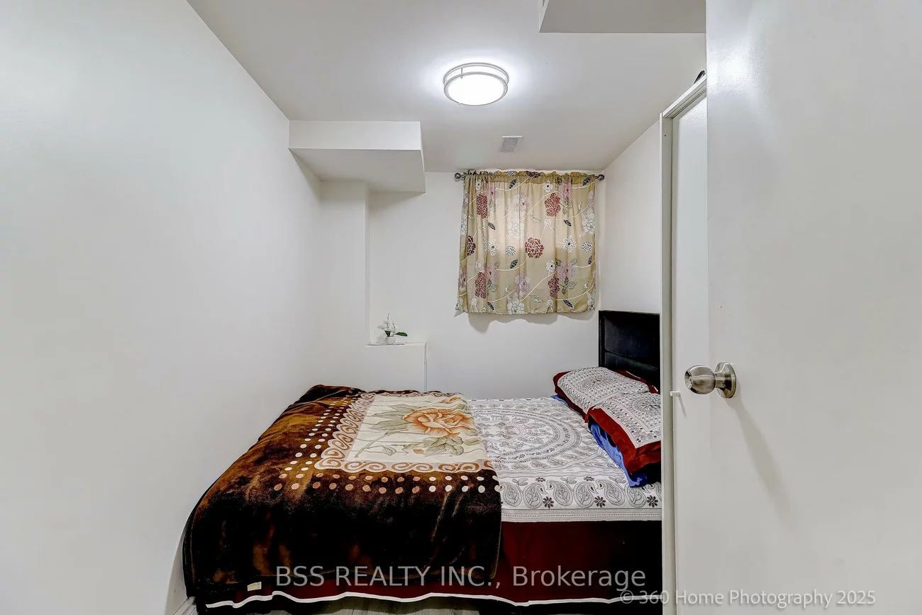 35, Waldock, West Hill, Toronto