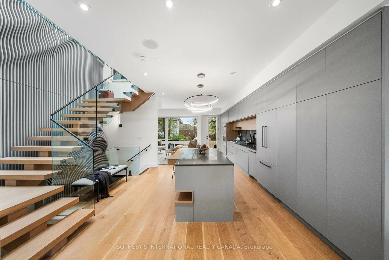 83, Virginia, Danforth Village-East York, Toronto