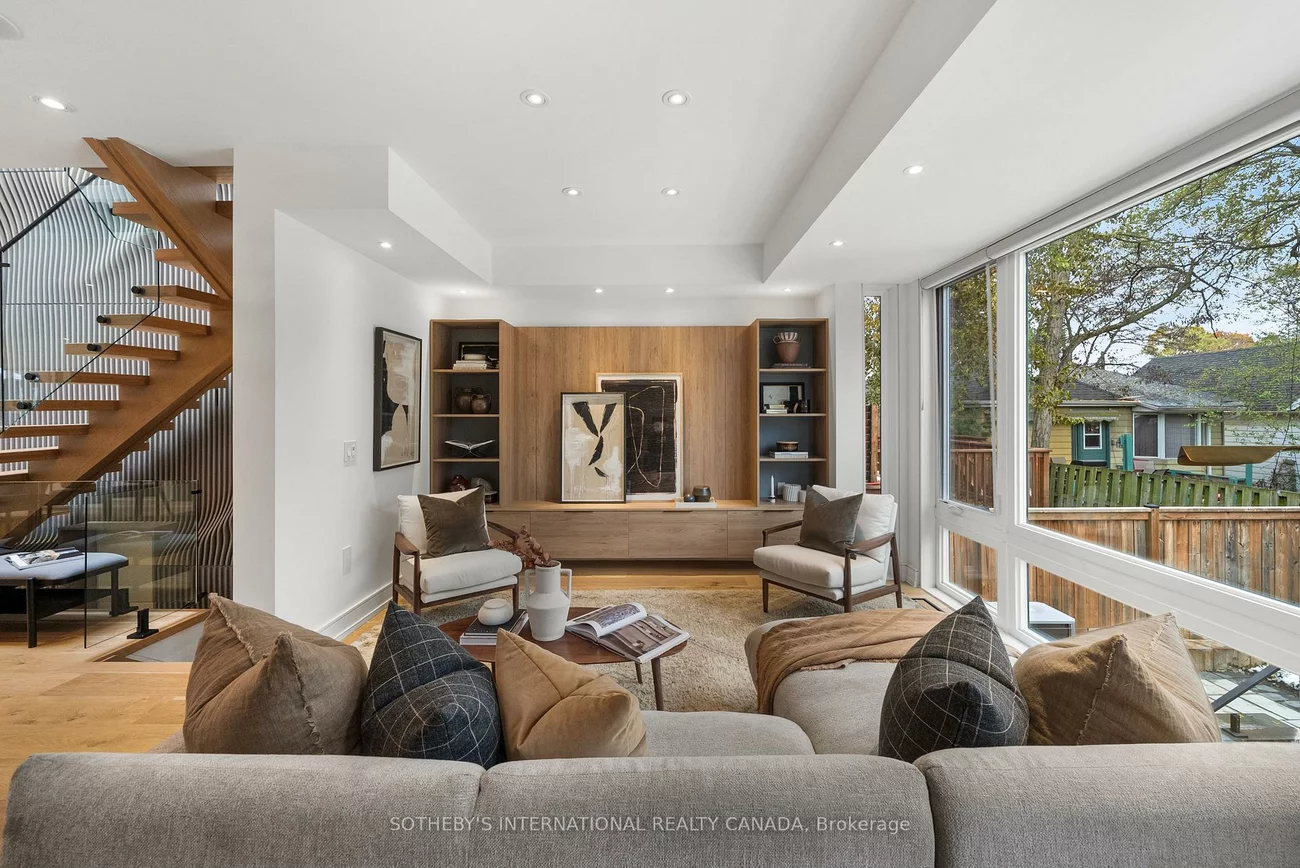 83, Virginia, Danforth Village-East York, Toronto