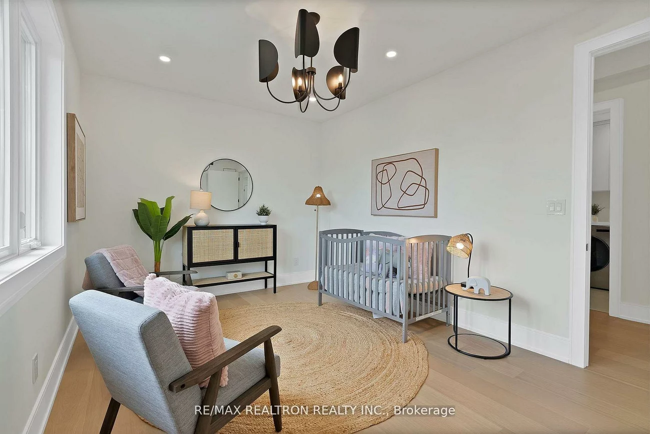 18, Glen Eden, O'Connor-Parkview, Toronto