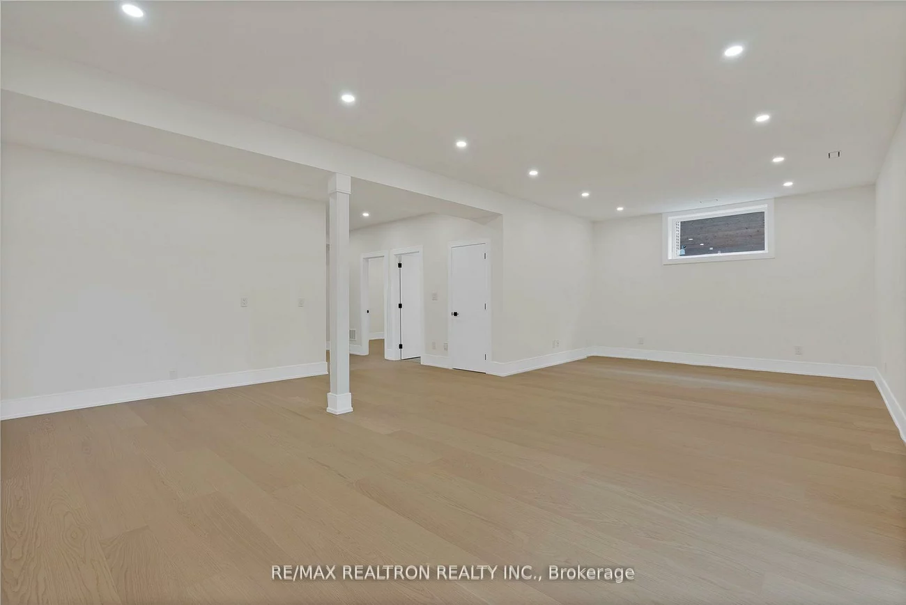 18, Glen Eden, O'Connor-Parkview, Toronto