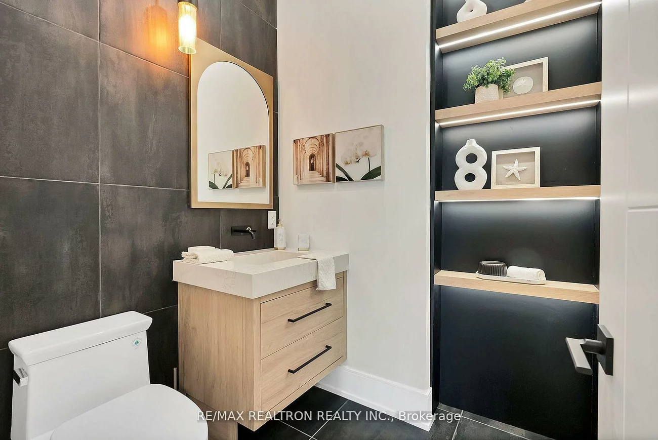 18, Glen Eden, O'Connor-Parkview, Toronto