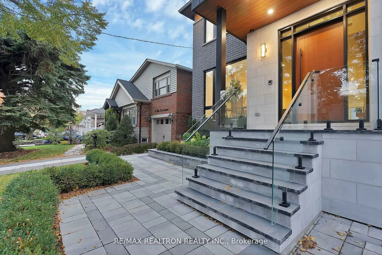 18, Glen Eden, O'Connor-Parkview, Toronto