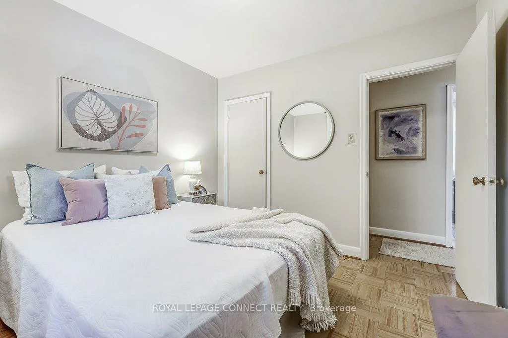 48, Kecala, Dorset Park, Toronto