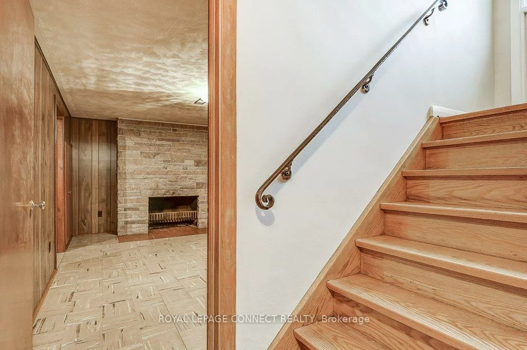 48, Kecala, Dorset Park, Toronto