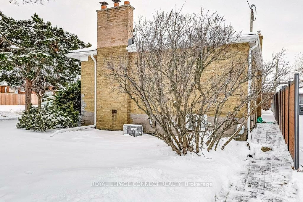 48, Kecala, Dorset Park, Toronto