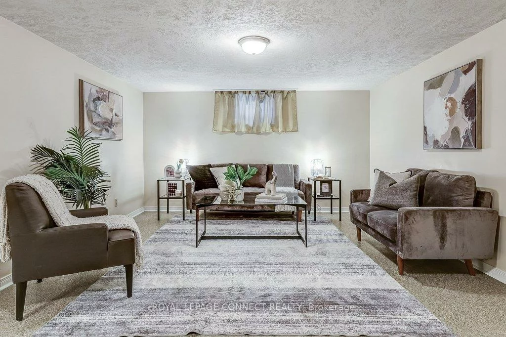 48, Kecala, Dorset Park, Toronto