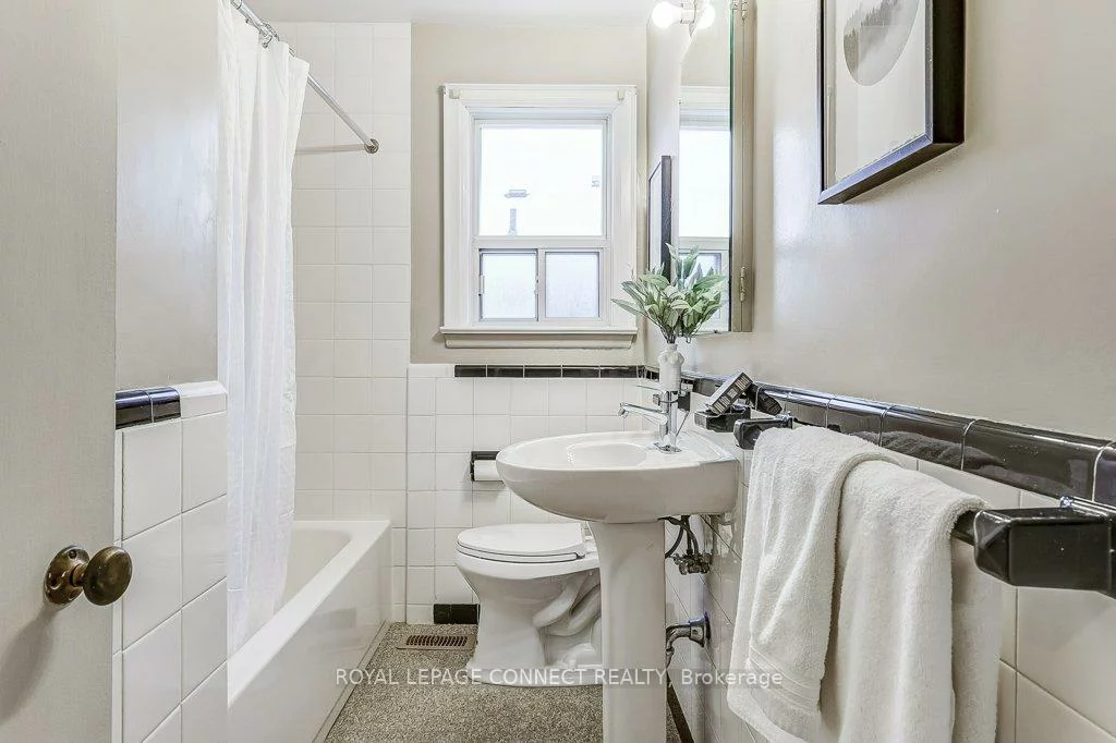 48, Kecala, Dorset Park, Toronto