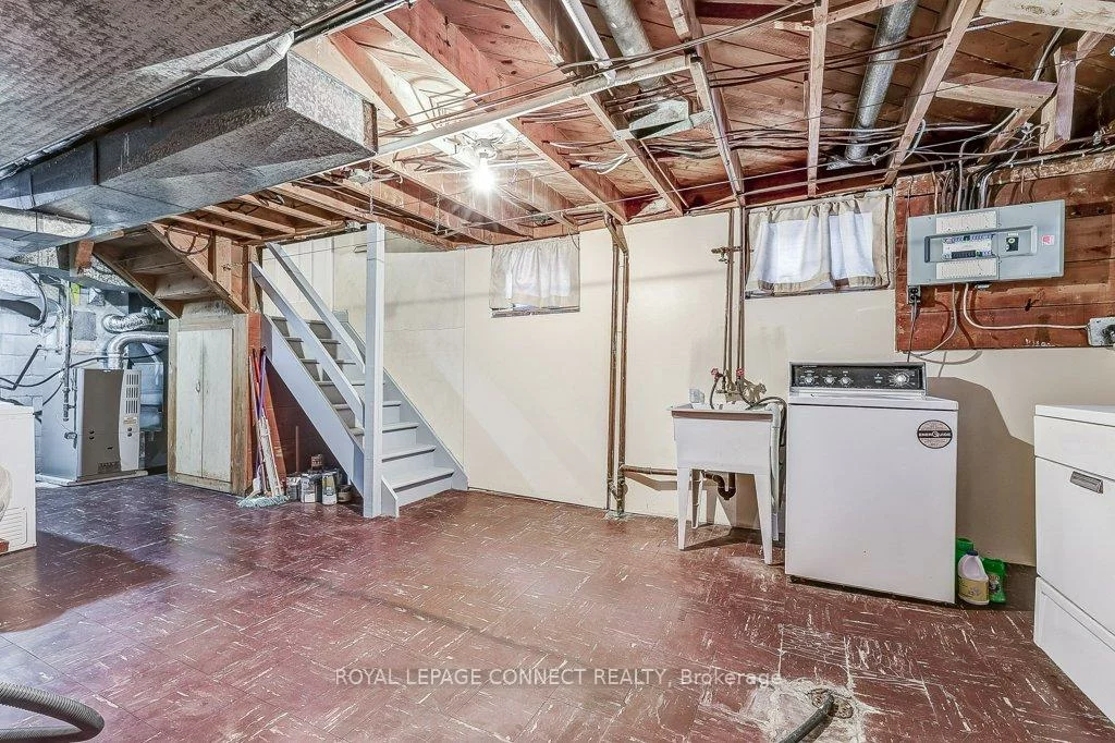 48, Kecala, Dorset Park, Toronto