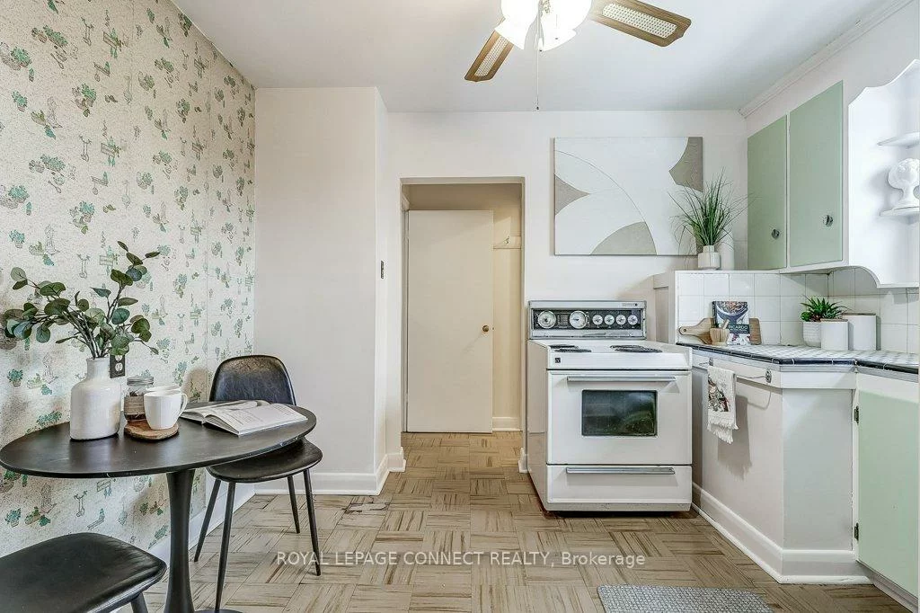 48, Kecala, Dorset Park, Toronto