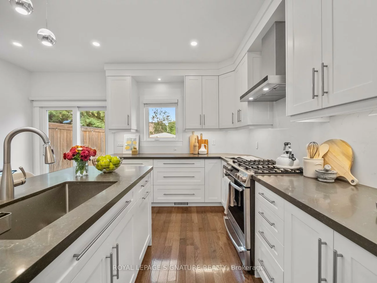 151, Eastwood, Birchcliffe-Cliffside, Toronto