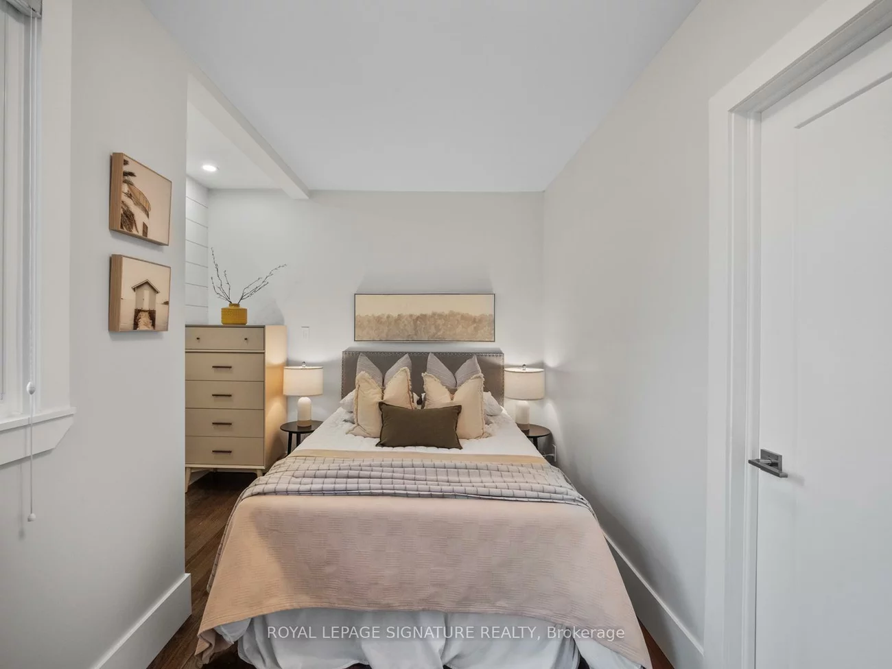 151, Eastwood, Birchcliffe-Cliffside, Toronto