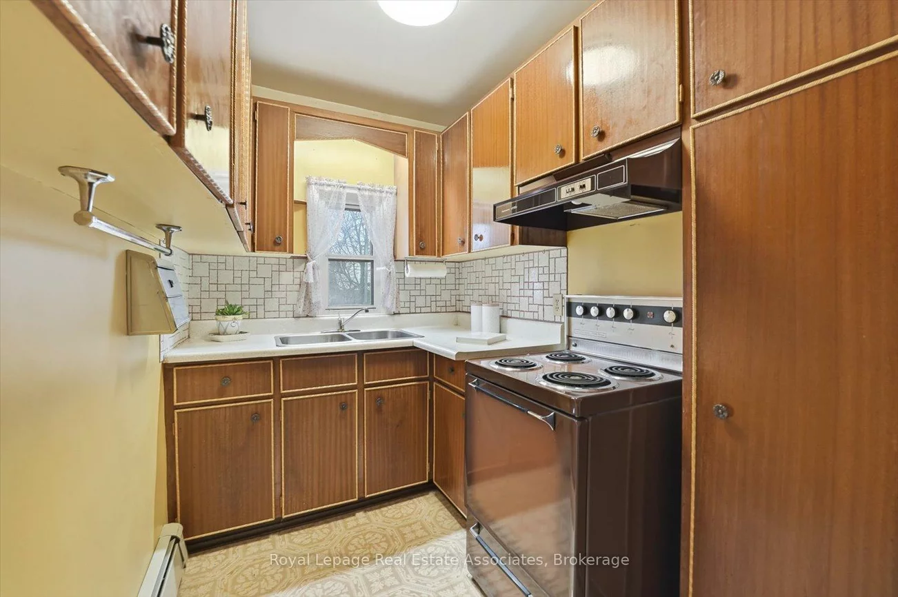 135, Tiago, O'Connor-Parkview, Toronto