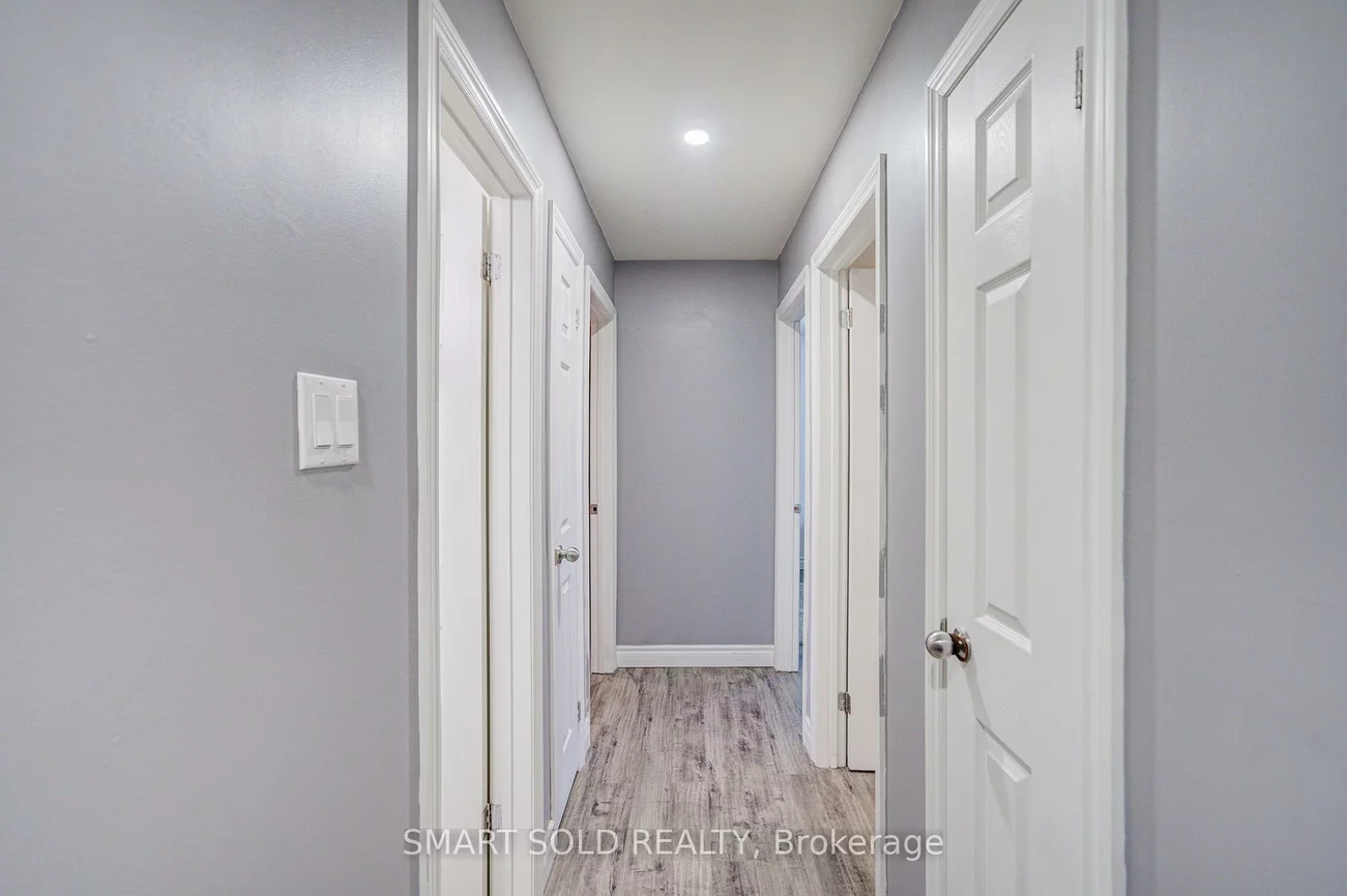 43, Mammoth Hall, Malvern, Toronto