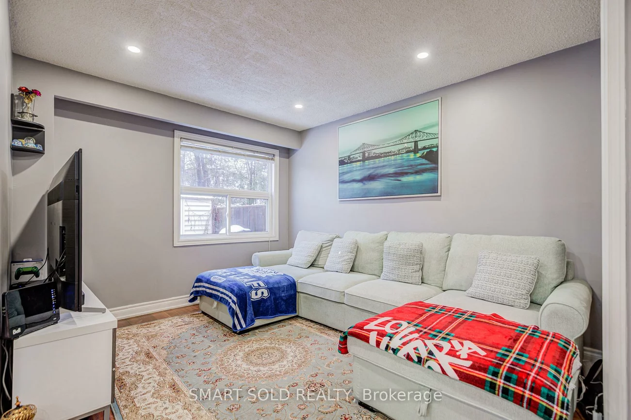 43, Mammoth Hall, Malvern, Toronto