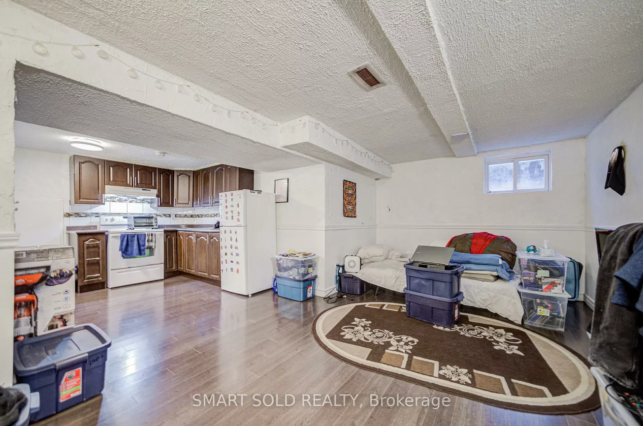 43, Mammoth Hall, Malvern, Toronto