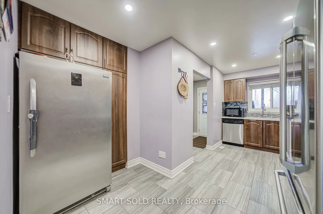 43, Mammoth Hall, Malvern, Toronto