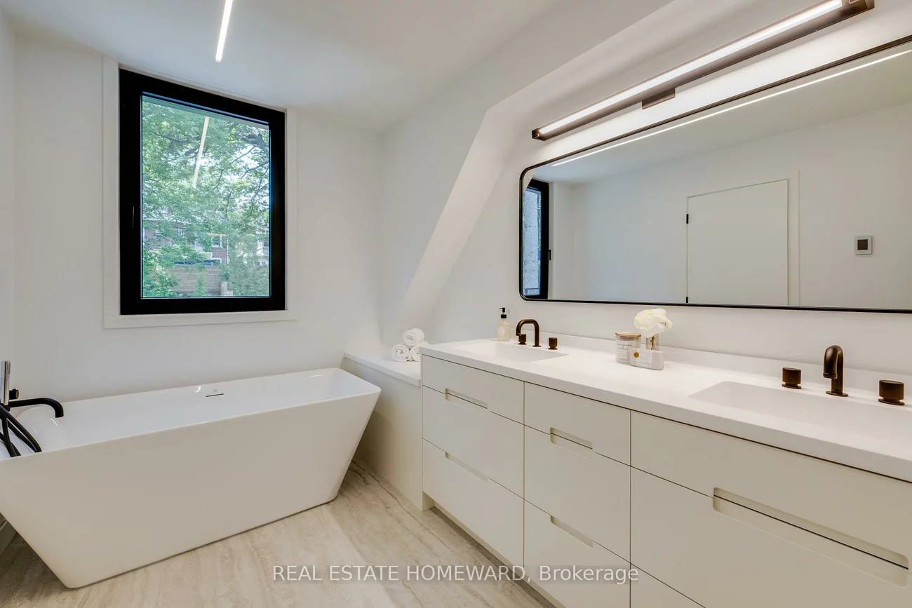 174, Kenilworth, The Beaches, Toronto