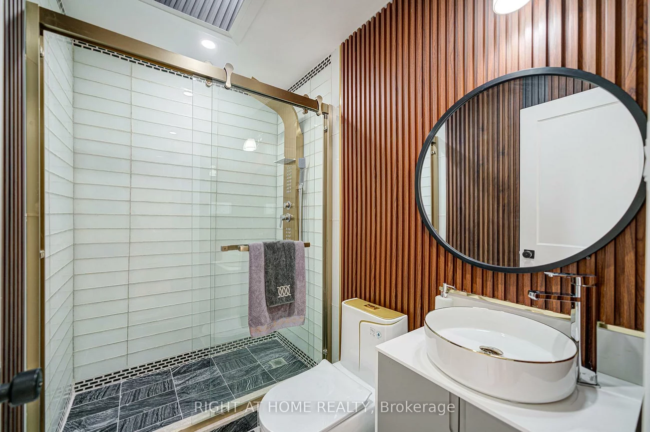 80, Haslam, Birchcliffe-Cliffside, Toronto