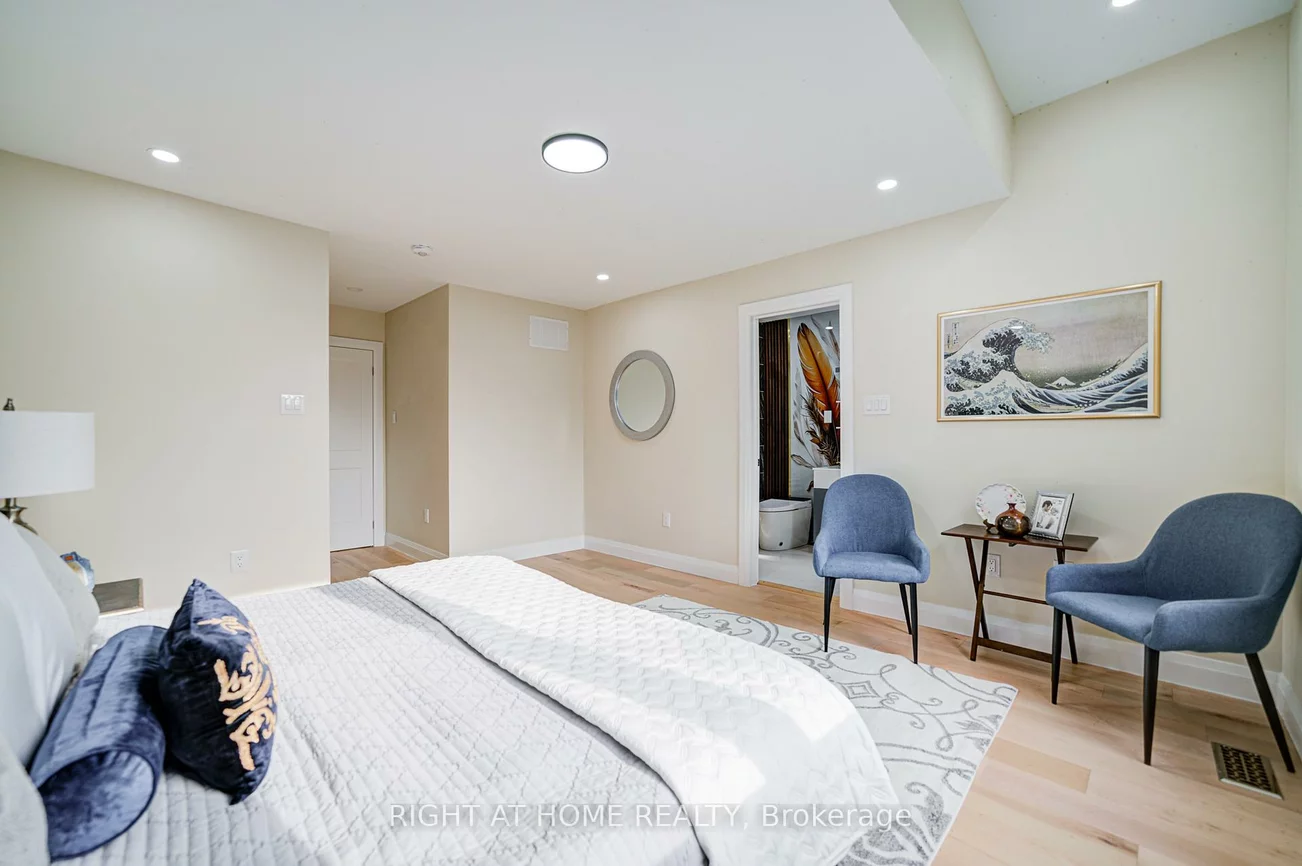 80, Haslam, Birchcliffe-Cliffside, Toronto