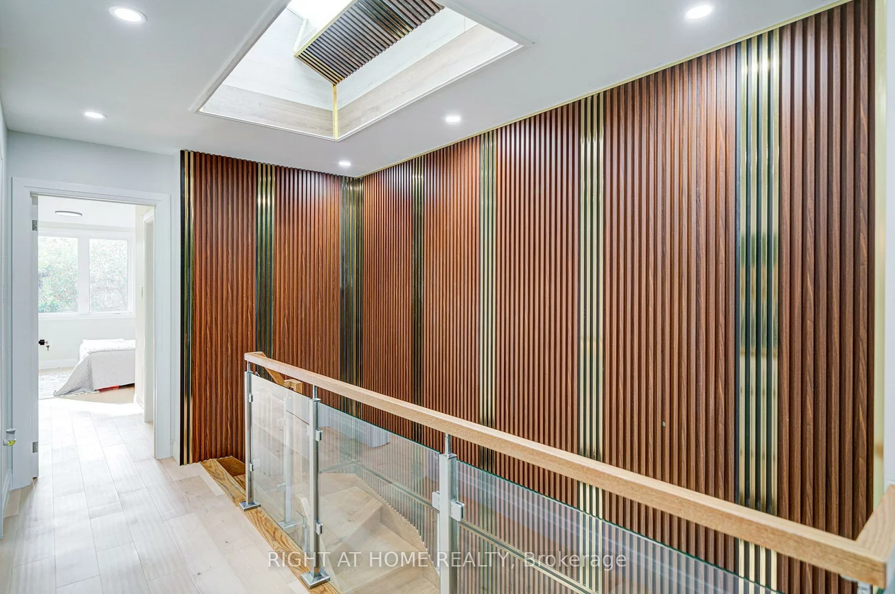 80, Haslam, Birchcliffe-Cliffside, Toronto