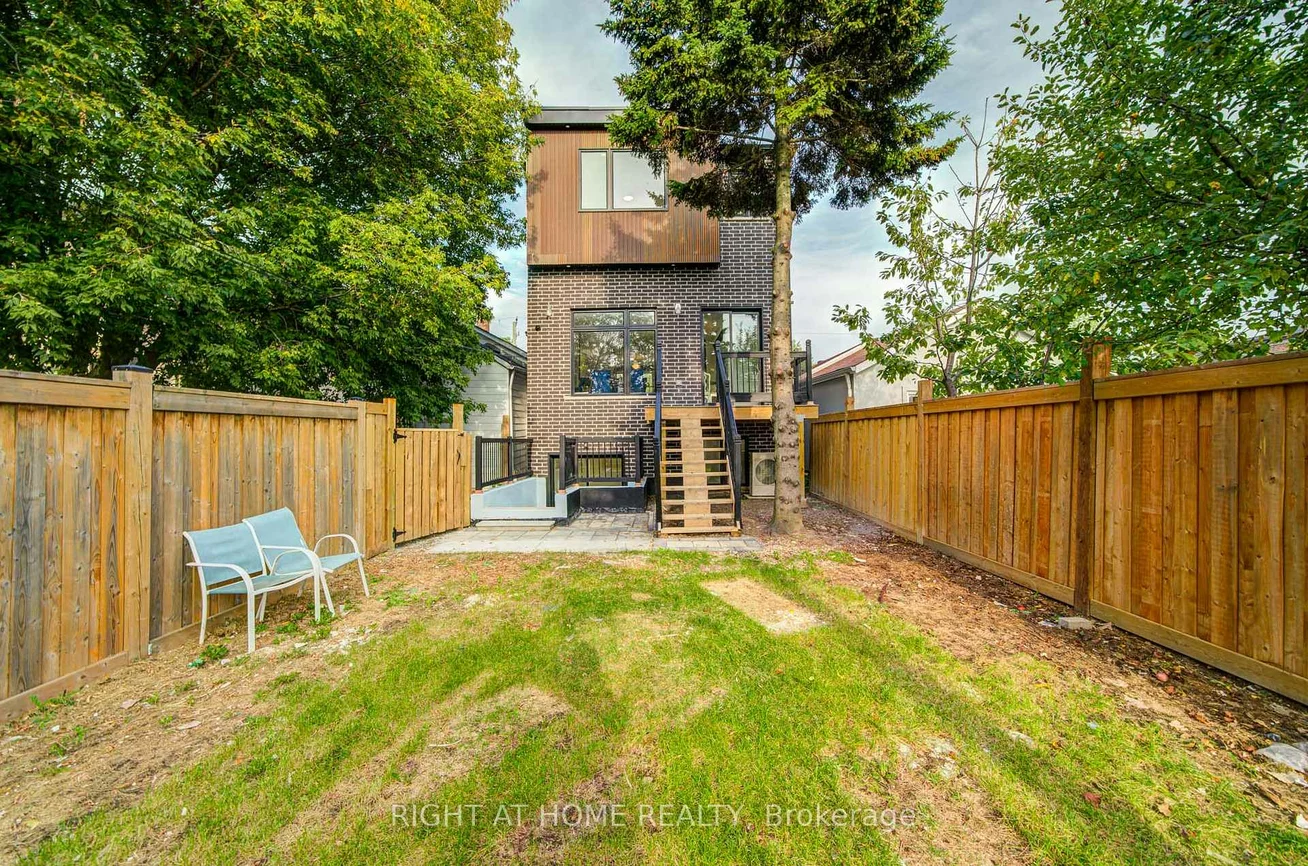 80, Haslam, Birchcliffe-Cliffside, Toronto