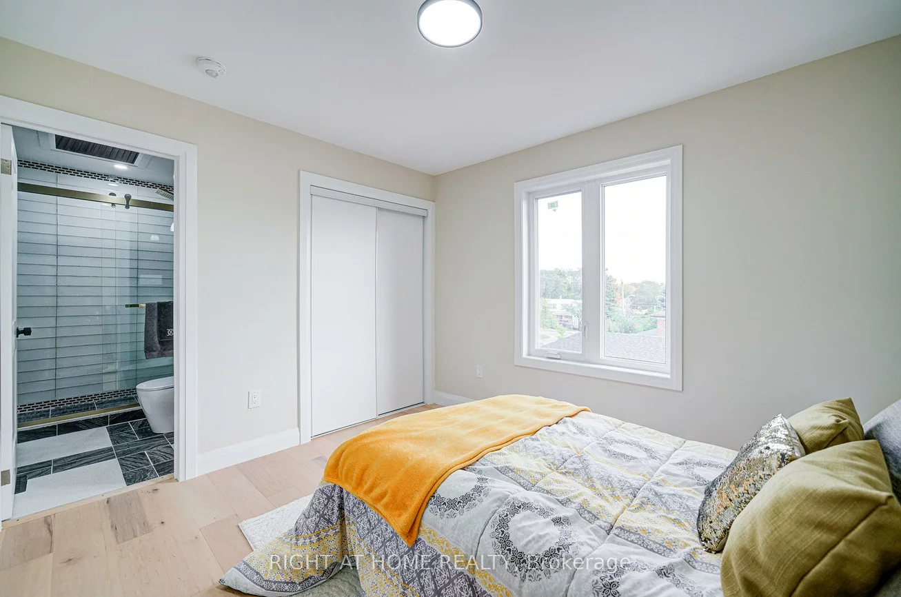 80, Haslam, Birchcliffe-Cliffside, Toronto