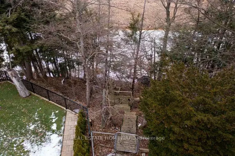 272, Taylor, Rouge E10, Toronto