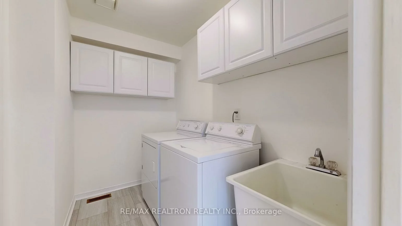 9, Cranston Manor, Guildwood, Toronto