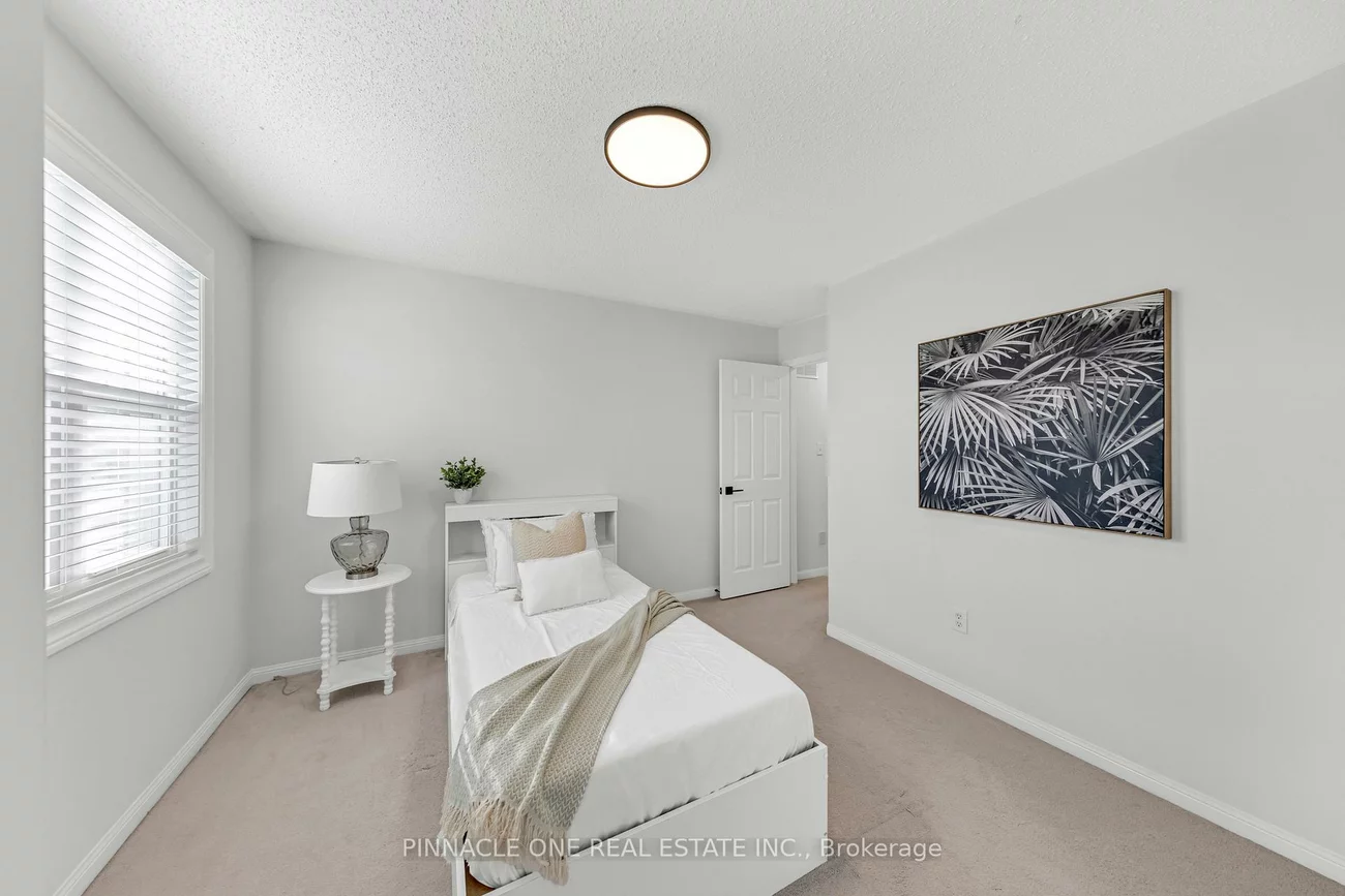 80, Millcar, Rouge E11, Toronto