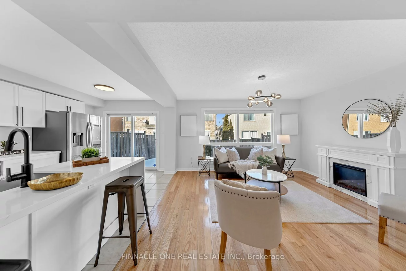 80, Millcar, Rouge E11, Toronto