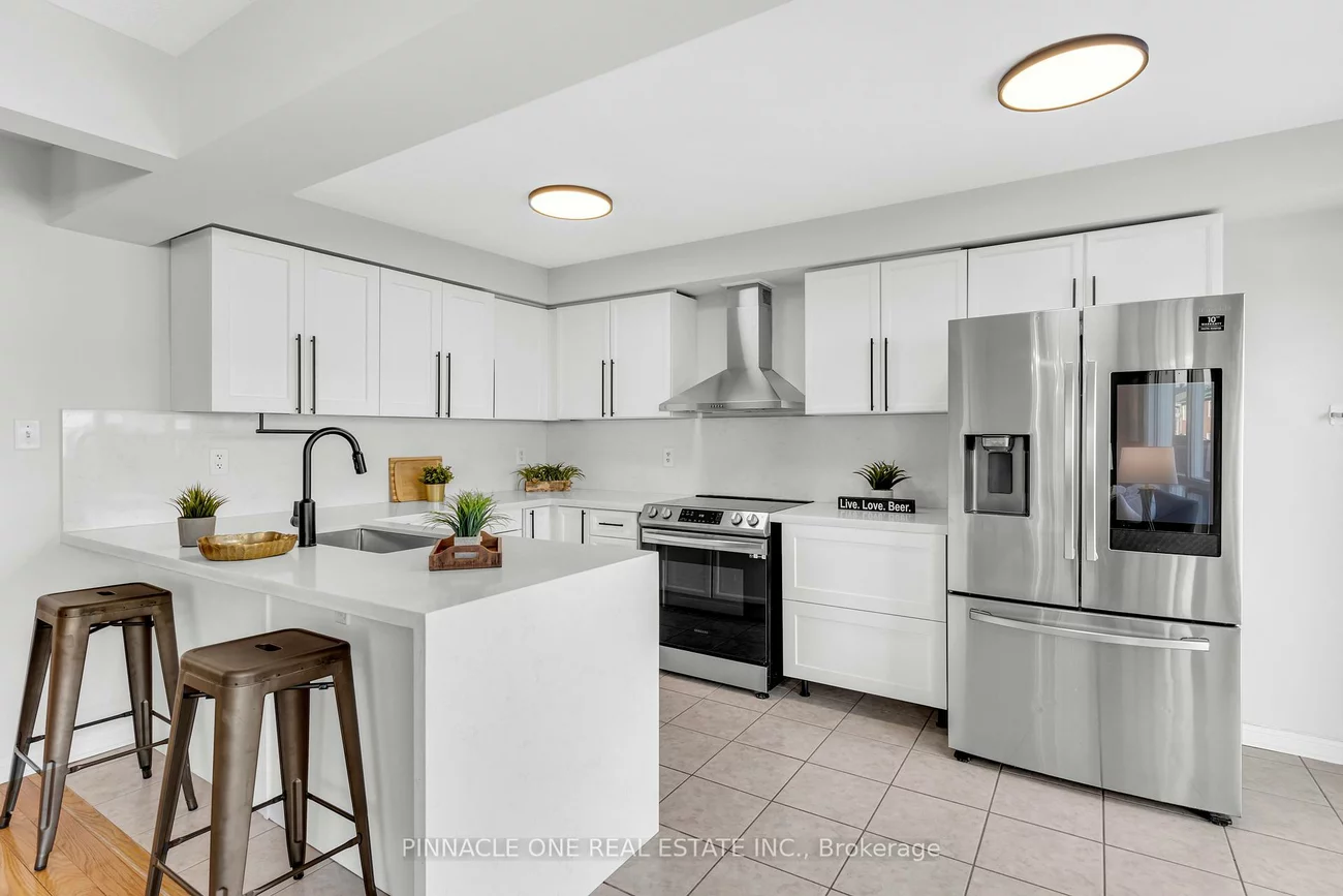 80, Millcar, Rouge E11, Toronto