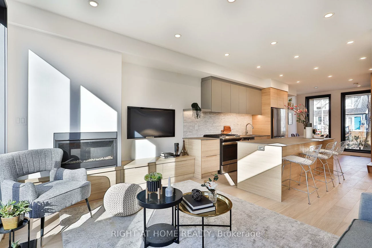 11, Merrill, Woodbine Corridor, Toronto