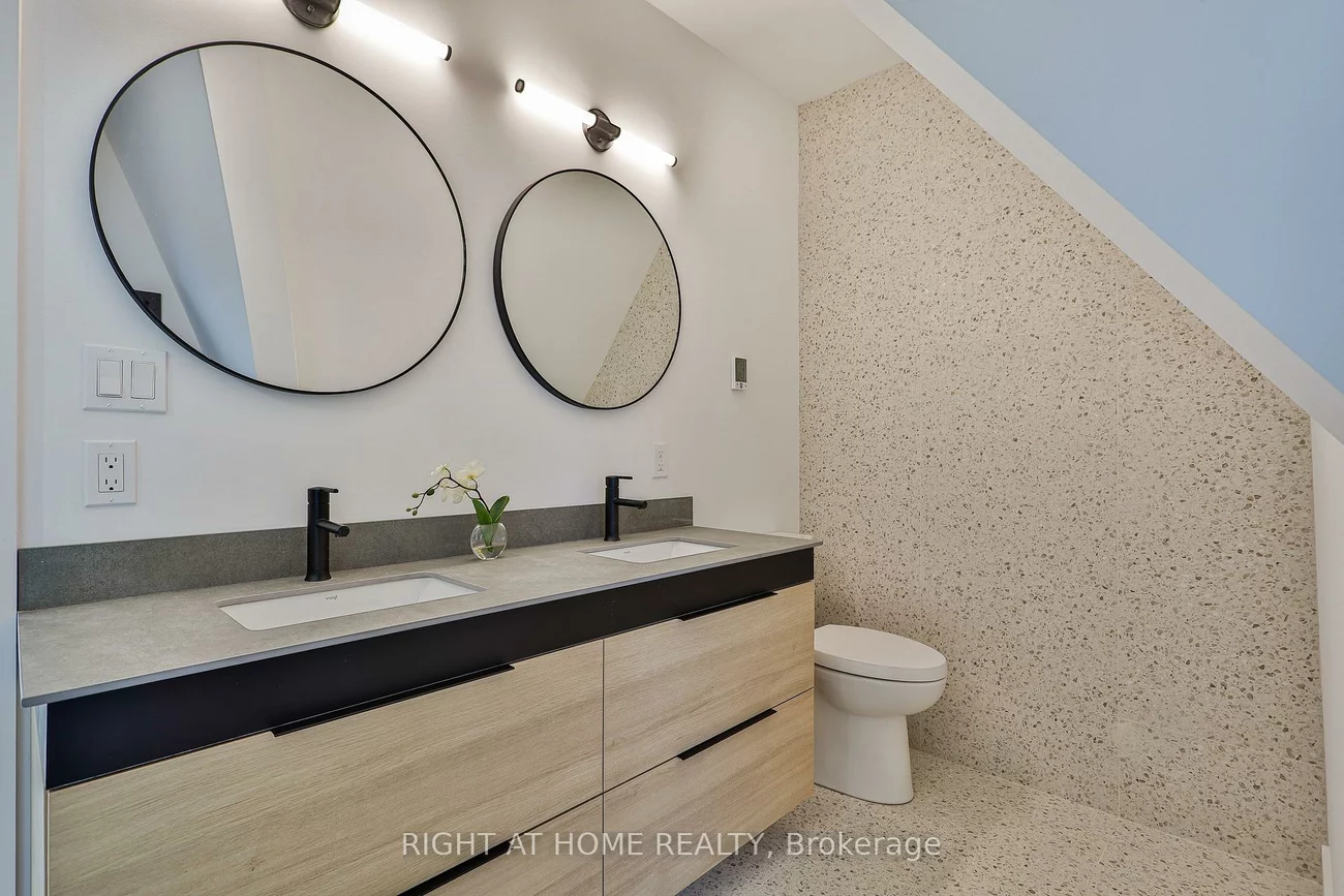 11, Merrill, Woodbine Corridor, Toronto