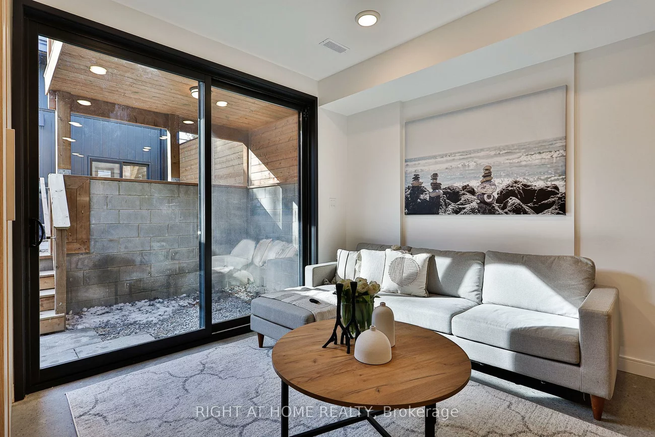 11, Merrill, Woodbine Corridor, Toronto