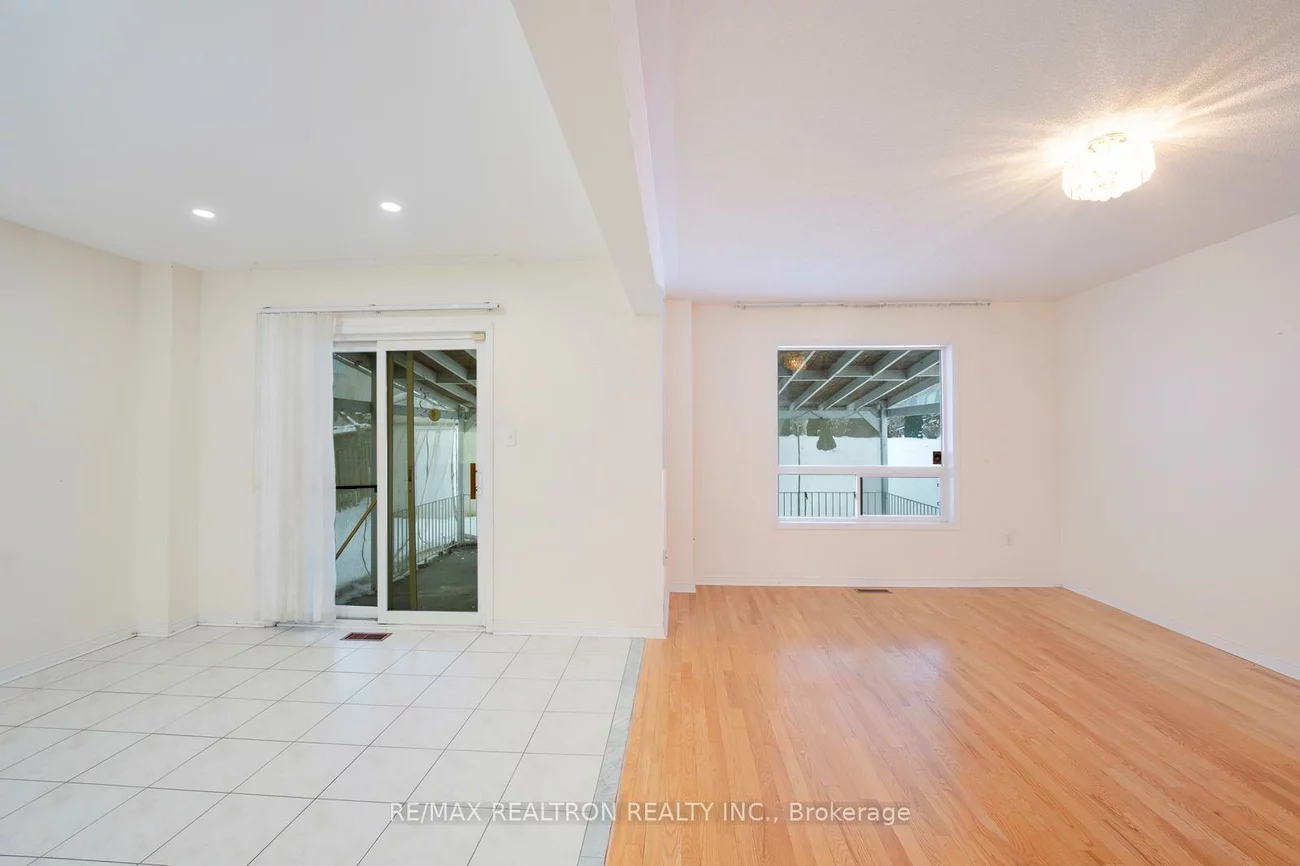 22, Samuel Teitel, Rouge E11, Toronto