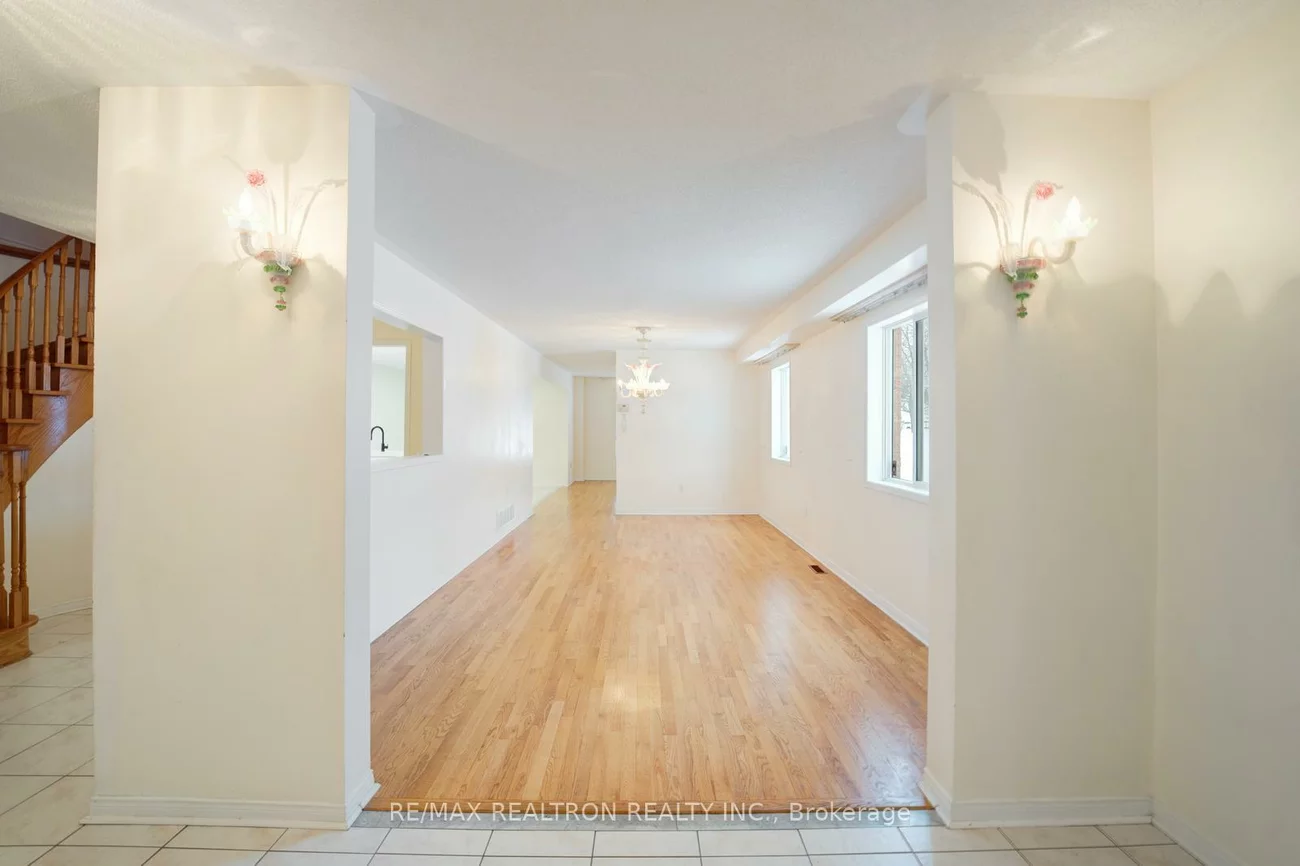 22, Samuel Teitel, Rouge E11, Toronto