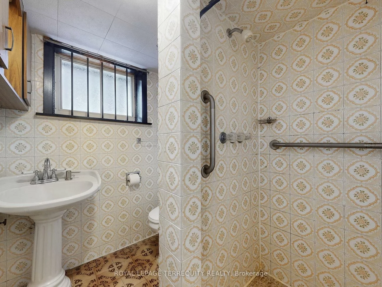 371, Strathmore, Danforth, Toronto