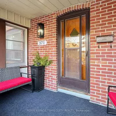 371, Strathmore, Danforth, Toronto