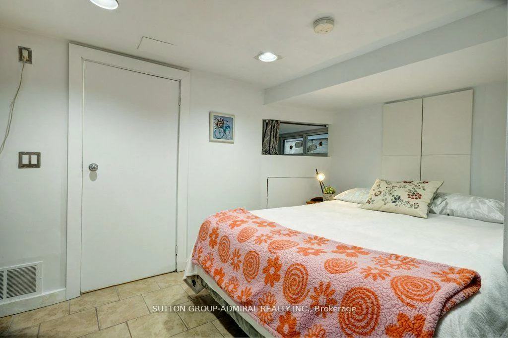 70, Carlaw, South Riverdale, Toronto