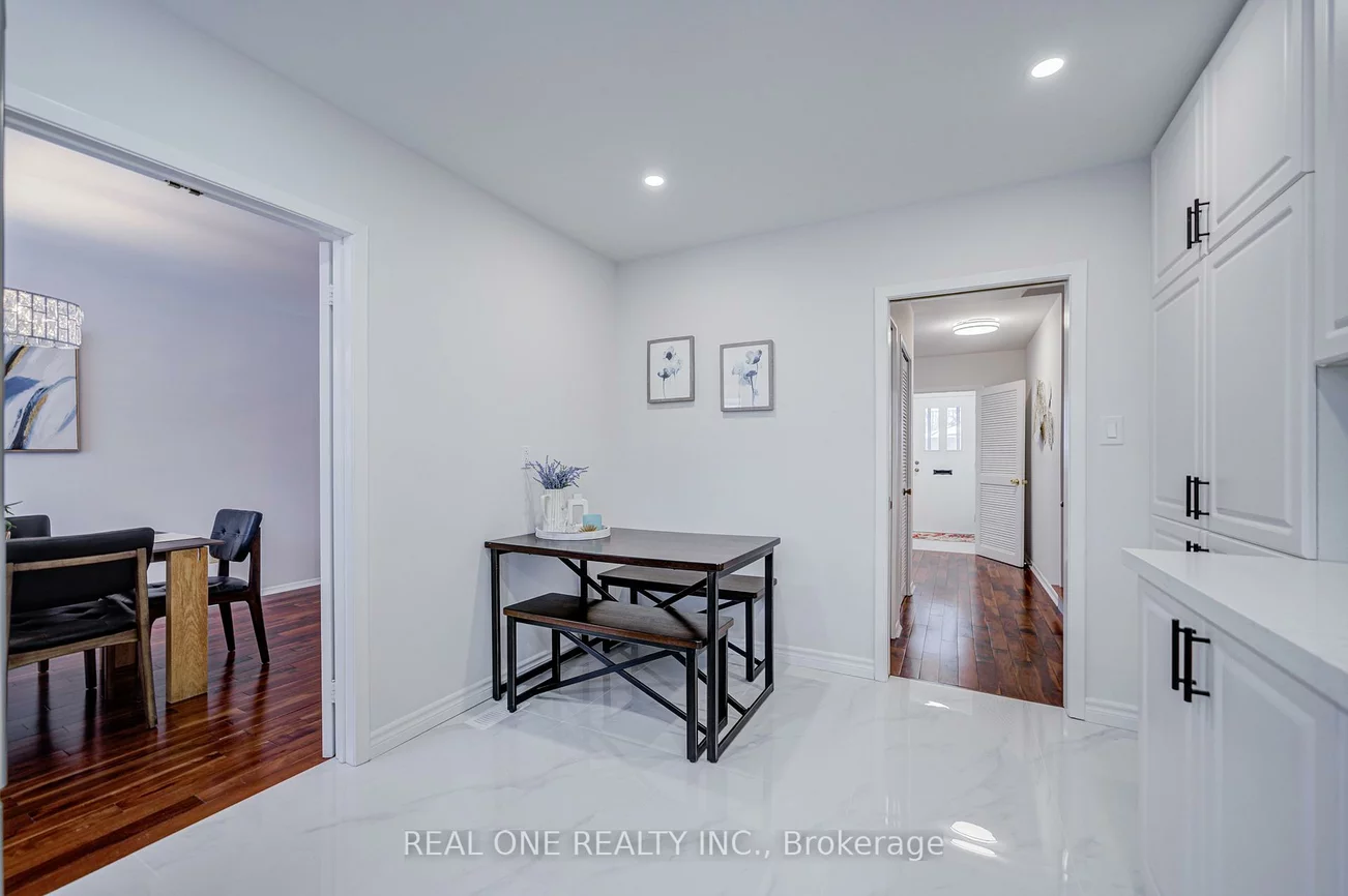 22, Kenmanor, L'Amoreaux, Toronto