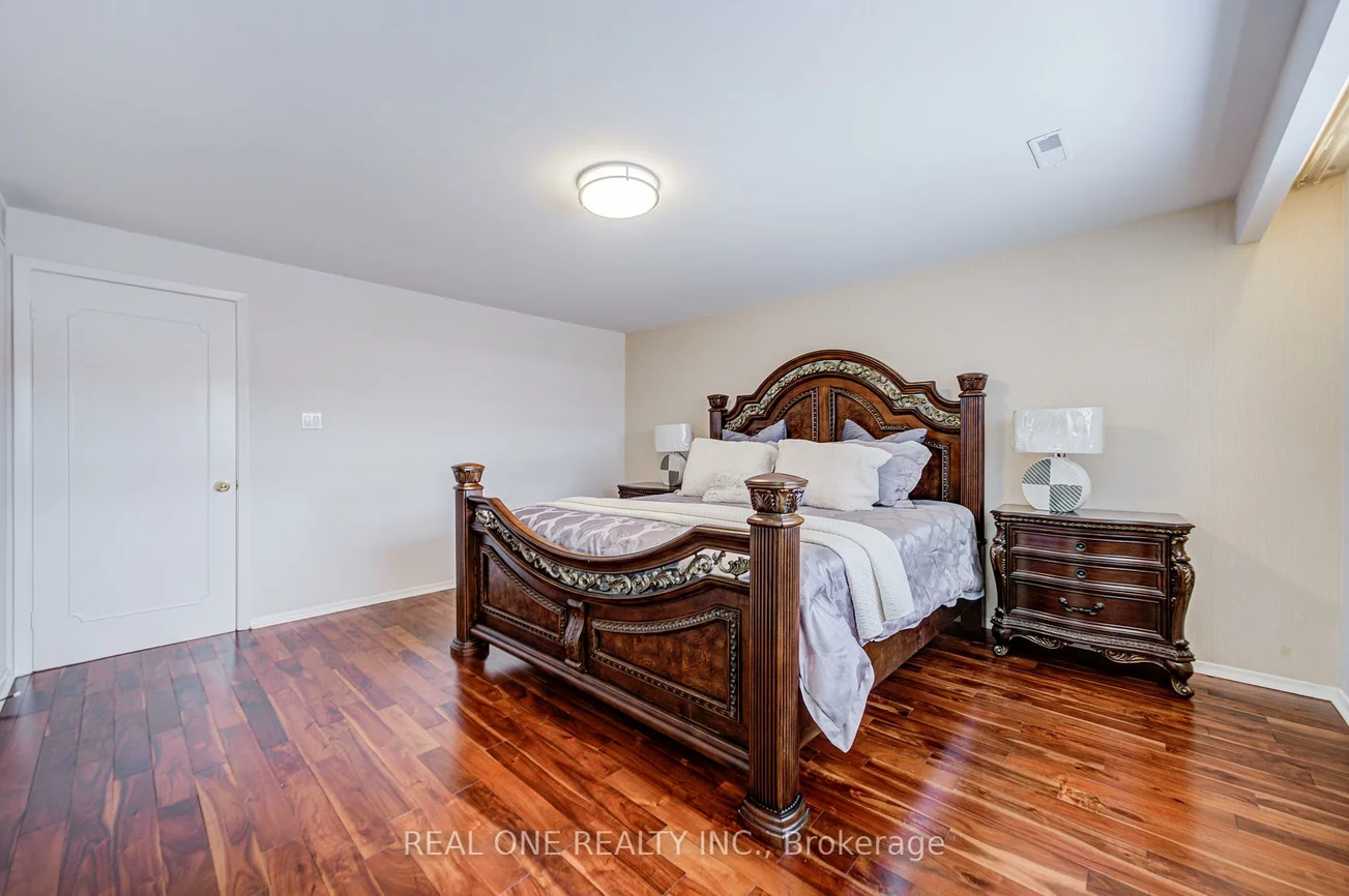 22, Kenmanor, L'Amoreaux, Toronto