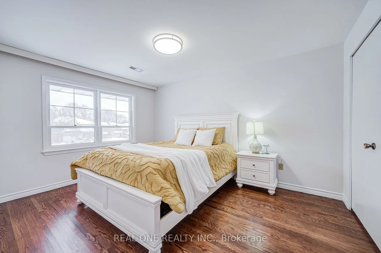 22, Kenmanor, L'Amoreaux, Toronto