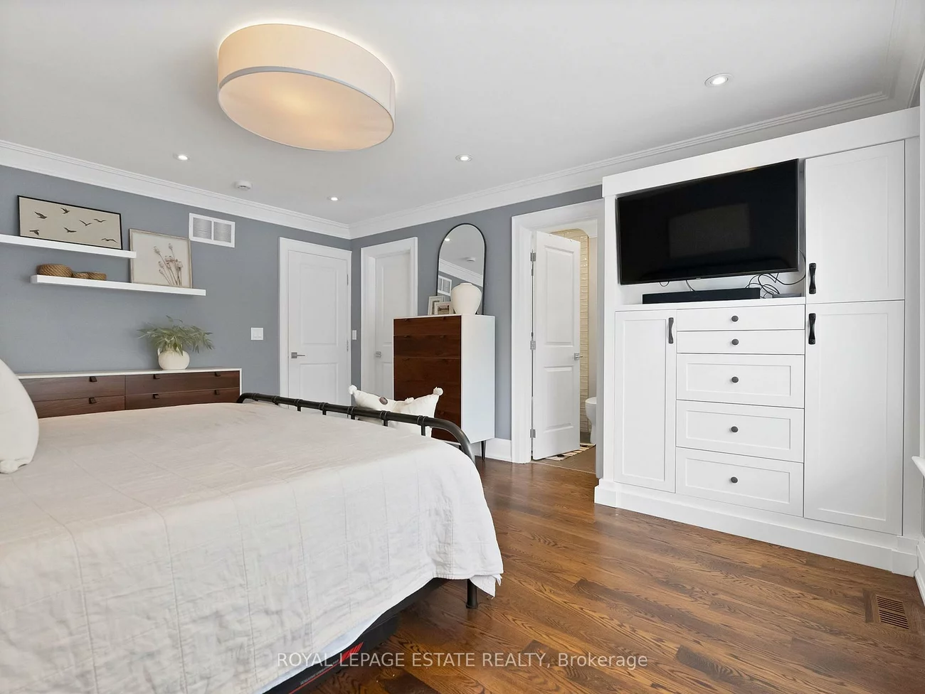 19, Red Deer, Birchcliffe-Cliffside, Toronto