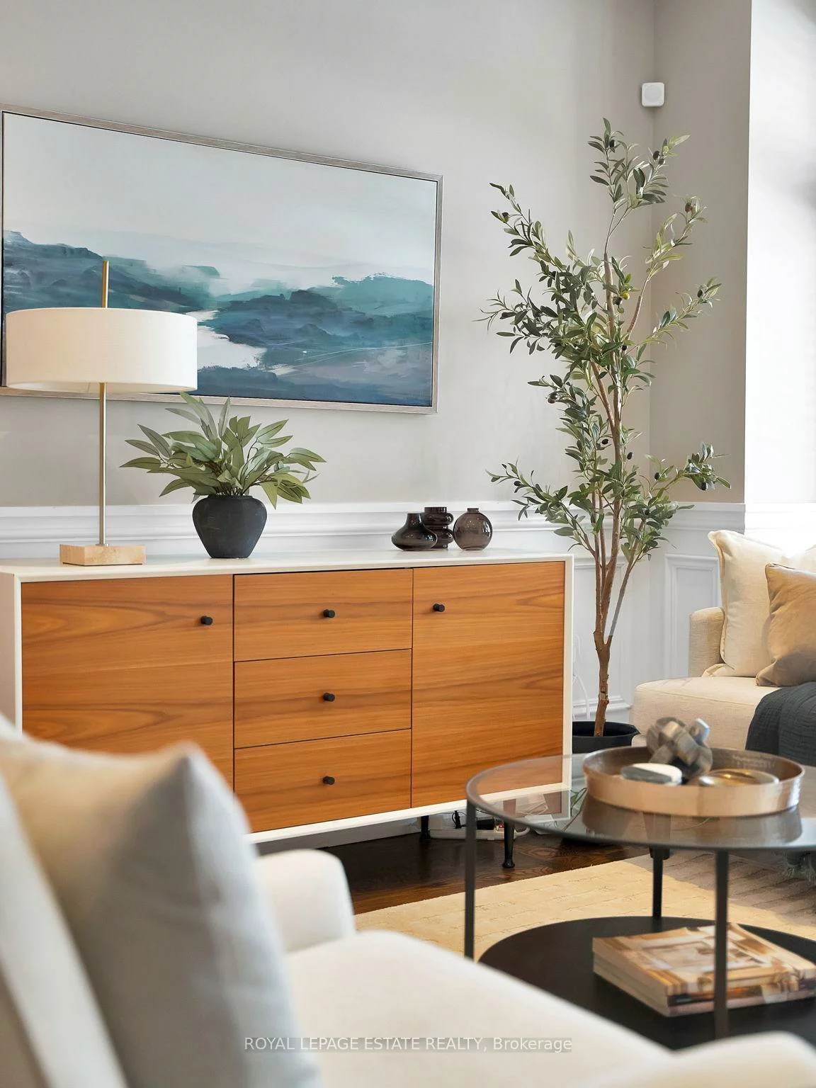 19, Red Deer, Birchcliffe-Cliffside, Toronto