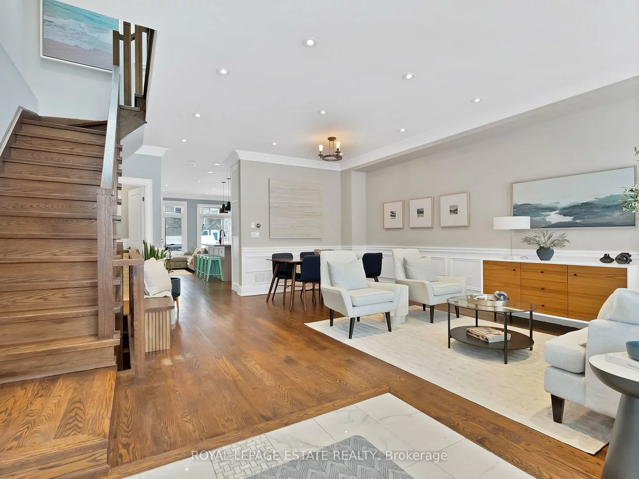 19, Red Deer, Birchcliffe-Cliffside, Toronto