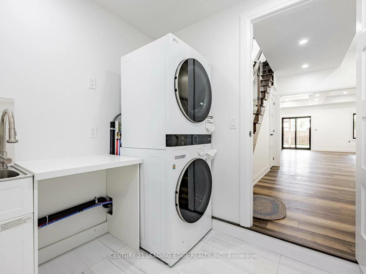 48B, Maybourne, Clairlea-Birchmount, Toronto